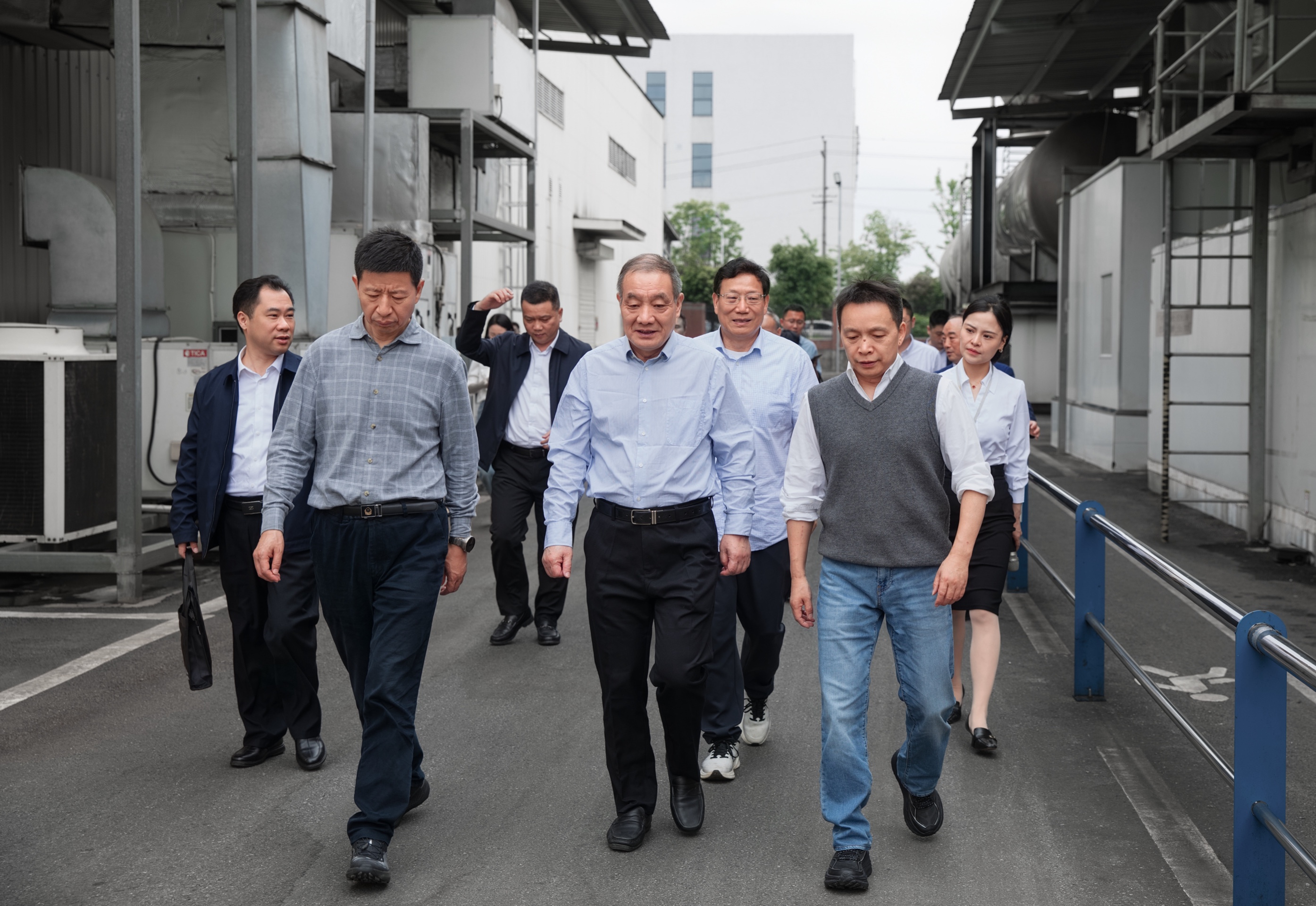 第十四屆全國(guó)人大代表、湖南省十三屆人大常委會(huì)副主任楊維剛一行蒞臨鹽津鋪?zhàn)诱{(diào)研